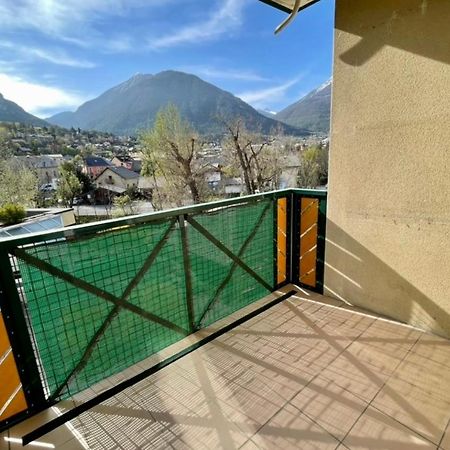 Bright 50 M With Balcony And View On The Valley Briançon Buitenkant foto