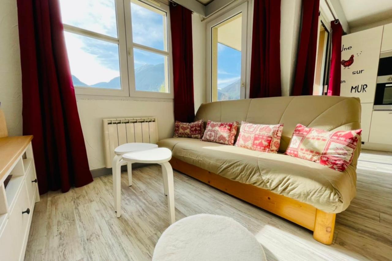 Bright 50 M With Balcony And View On The Valley Briançon Buitenkant foto