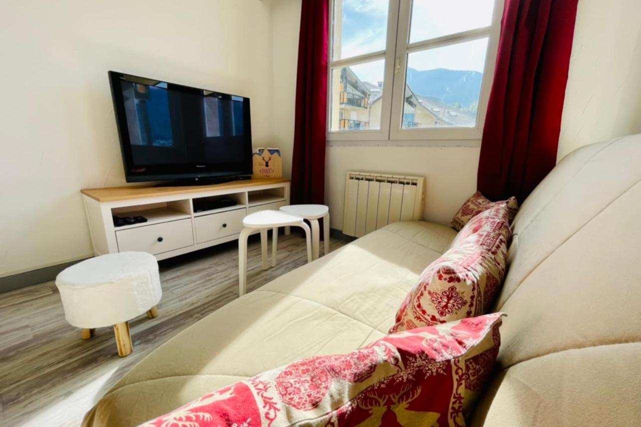 Bright 50 M With Balcony And View On The Valley Briançon Buitenkant foto